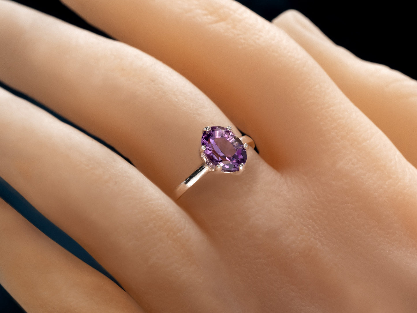 Stunning Natural 8x6mm Oval Brazilian Amethyst Solitaire Ring. February Birthstone Ring. Sparkling Purple! Classic Design.