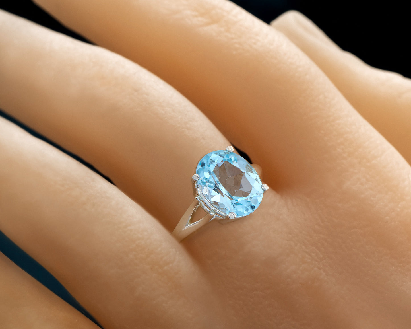 Fine Grade Sky Blue Topaz Ring in silver. Beautiful Color! Wonderful cut and clarity. Genuine Brazilian Gemstone! 11x9mm Oval, 4+ ctw.