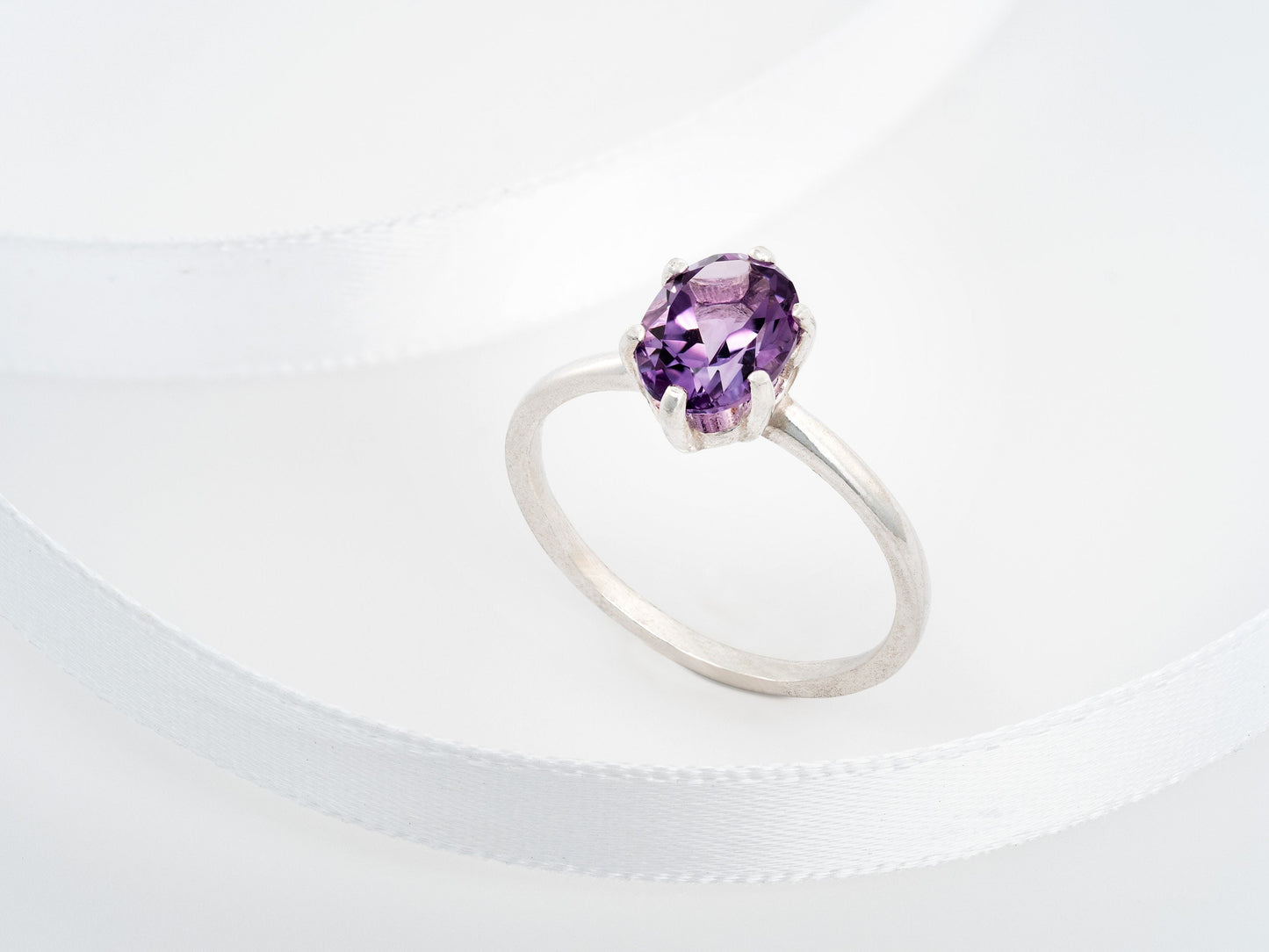 Stunning Natural 8x6mm Oval Brazilian Amethyst Solitaire Ring. February Birthstone Ring. Sparkling Purple! Classic Design.