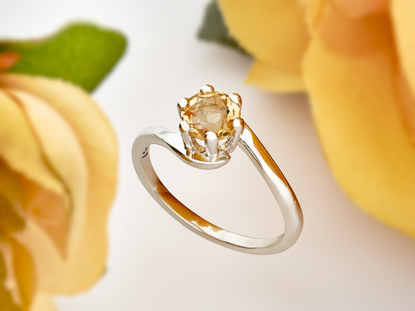 Bright, Sparkling Natural Yellow Brazilian Citrine! 6mm Round Faceted. Crescent premium sterling silver ring. Select size.