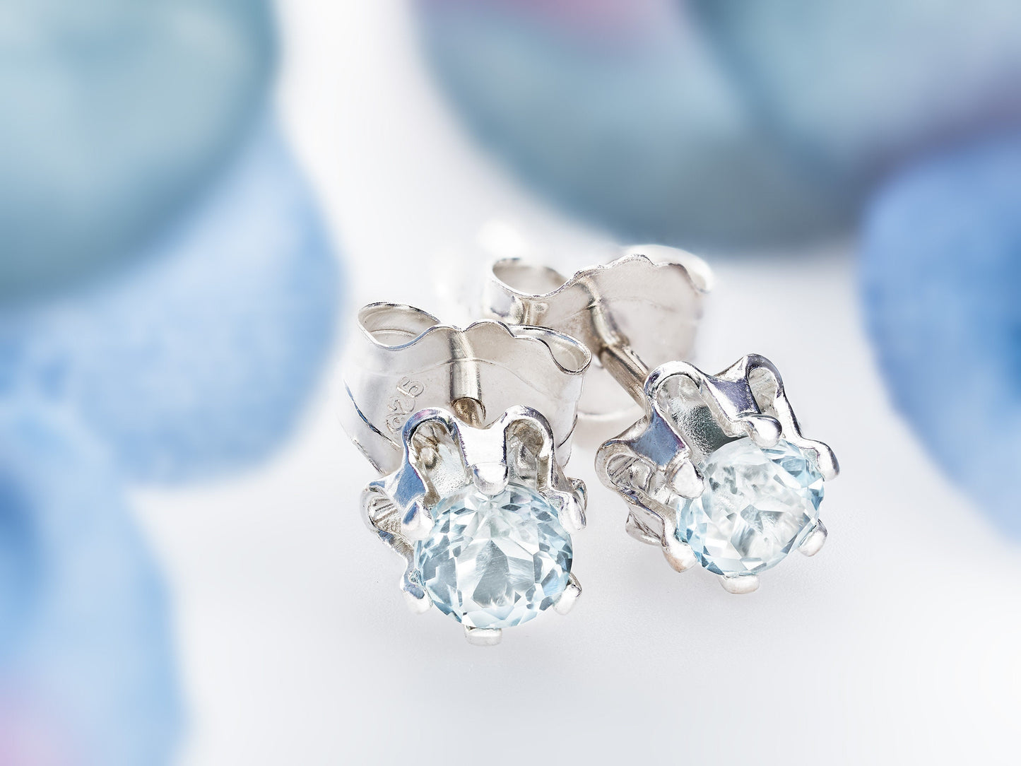 Light Blue Aquamarine!  Natural, 3mm Diamond Cut, Buttercup style Earrings! Sterling Silver, 6-Prong Studs.  Backs+Case, Gift Box Option