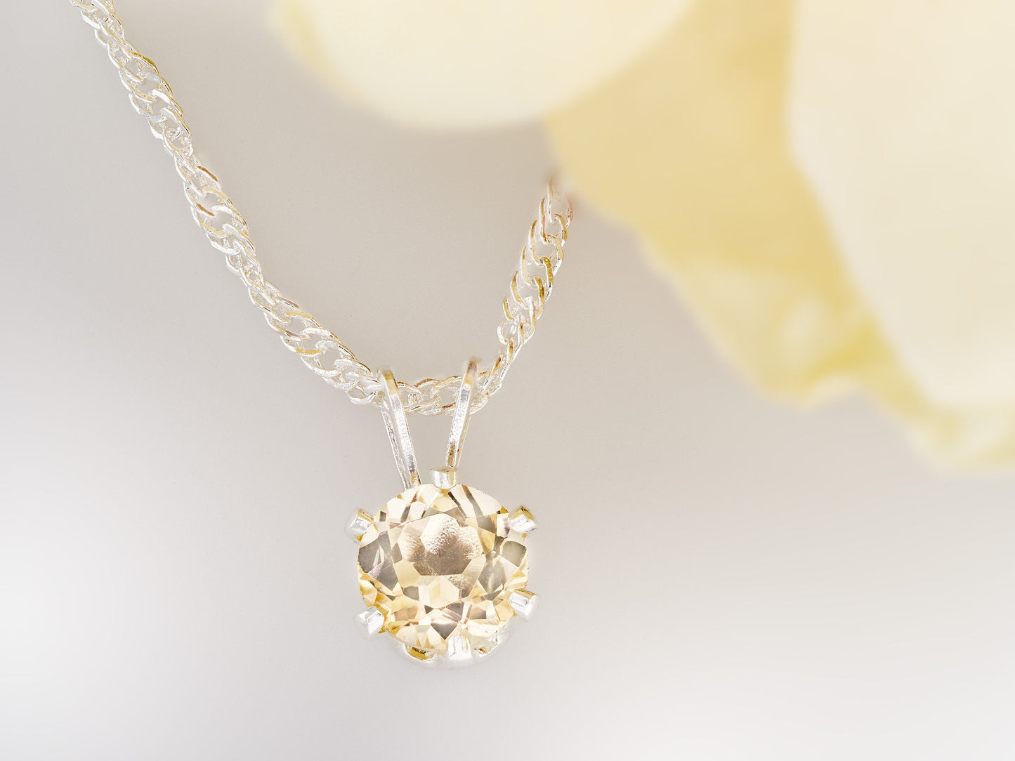 Gorgeous Yellow Natural Citrine! 6mm, Round Faceted. Sterling silver necklace from Brazil.