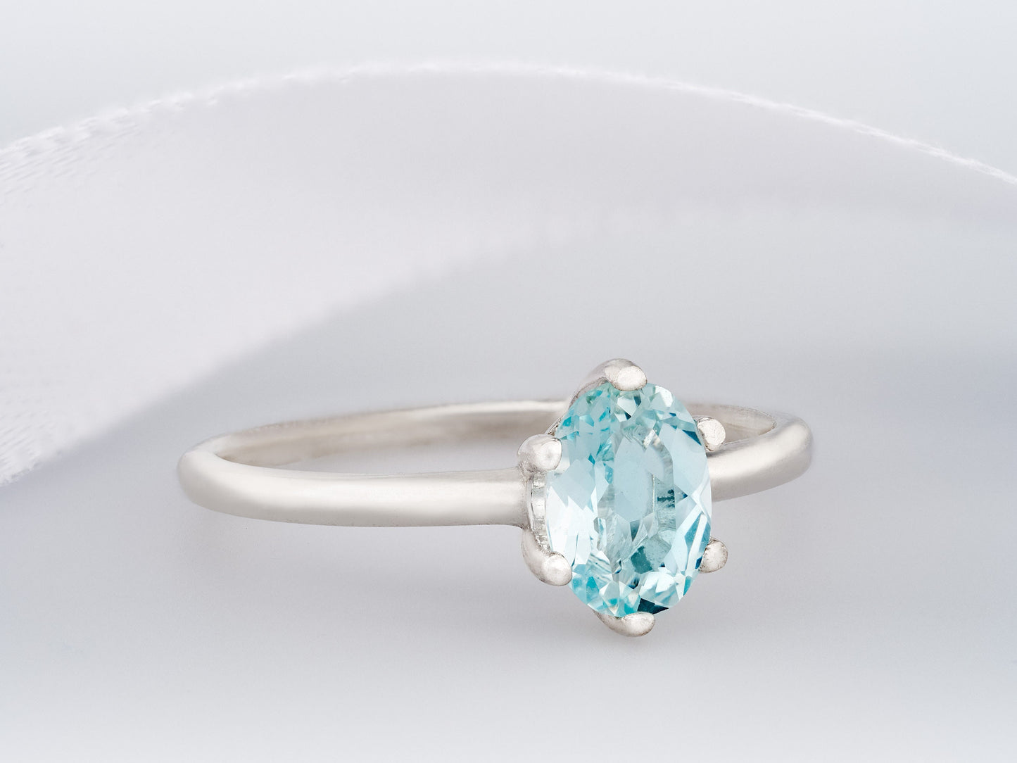 Padre Paraiso, Brazil Aquamarine!  Beautifully Cut Light Blue Green Aquamarine Solitaire Ring!  7x5mm, Oval.  Sterling Silver Ring.